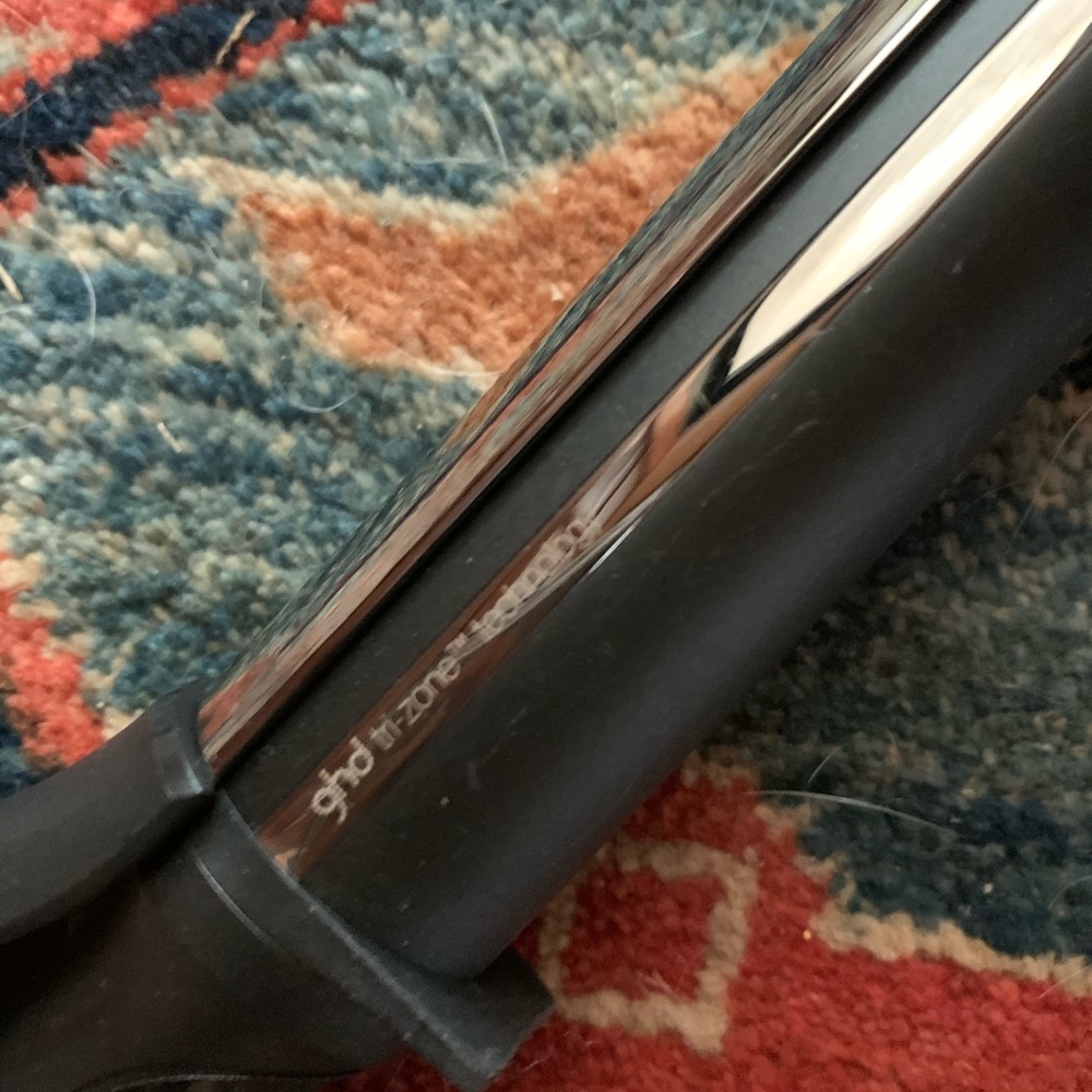 GHD 1.25” Soft Curl Curling Iron / Tong